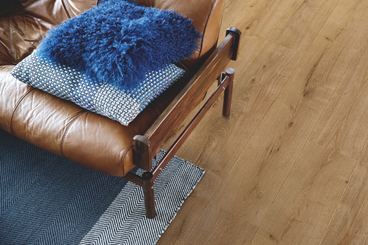 Ламинат Pergo Skara Pro Дуб Риверсайд L1251-04301 1380×190×9 фото в интерьере